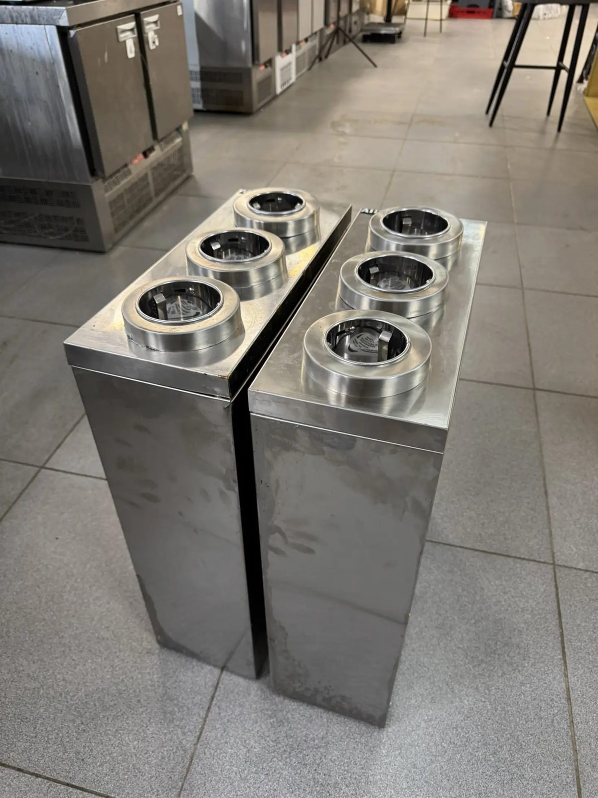 Диспенсер для стаканов AIRHOT CD-3