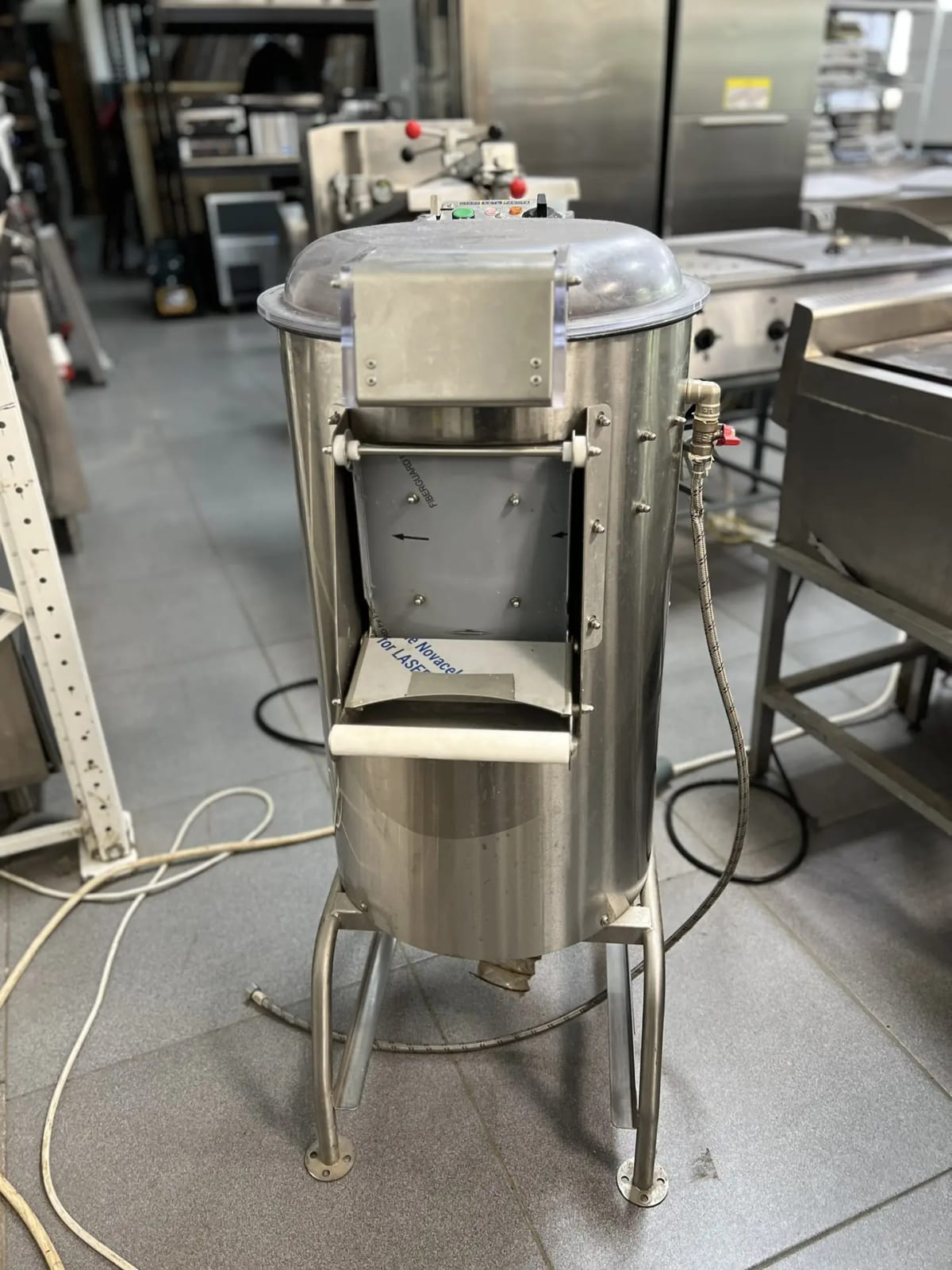 Картофелечистка Abat МКК-300-01